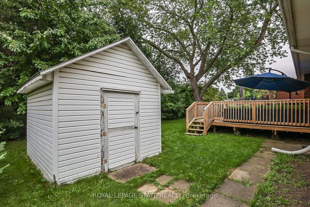 450 Bunting Rd, House detached with 3 bedrooms, 2 bathrooms and 5 parking in St. Catharines ON | Image 2