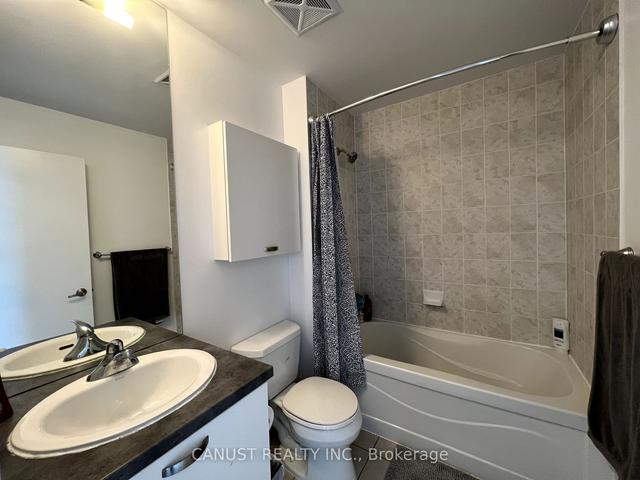 3305 - 38 Grenville St, Condo with 0 bedrooms, 1 bathrooms and 0 parking in Toronto ON | Image 13
