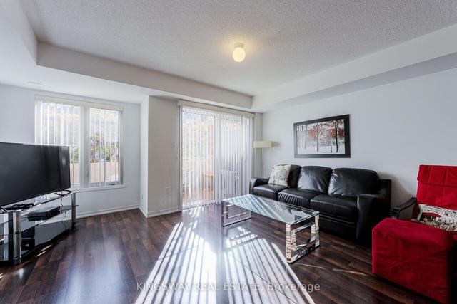 22 - 2492 Post Rd, Townhouse with 2 bedrooms, 2 bathrooms and 1 parking in Oakville ON | Image 3