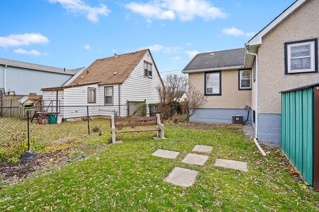 11 Beverly St, House detached with 2 bedrooms, 2 bathrooms and 3 parking in St. Catharines ON | Image 22