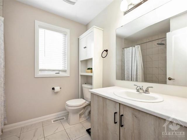 107 Cantle Cres, House detached with 4 bedrooms, 3 bathrooms and 4 parking in Ottawa ON | Image 22