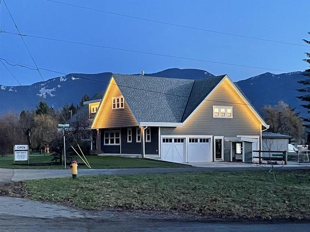 48400 Yale Road, House detached with 6 bedrooms, 5 bathrooms and null parking in Chilliwack BC | Image 40