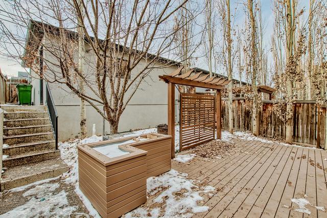3925 15a St Sw, House detached with 3 bedrooms, 2 bathrooms and 4 parking in Calgary AB | Image 39