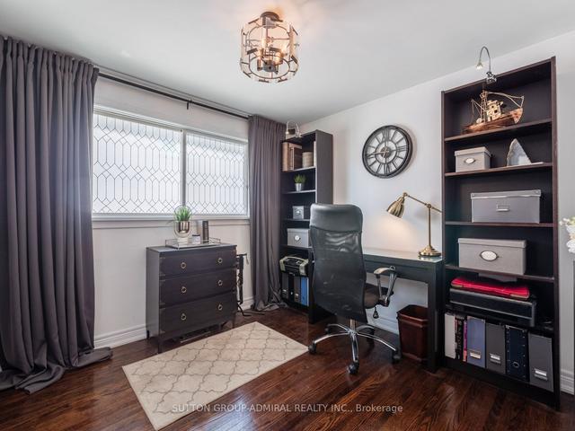 52a Cedar Brae Blvd, House detached with 4 bedrooms, 2 bathrooms and 5.5 parking in Toronto ON | Image 9
