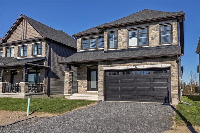 1382 Monarch Drive, House detached with 4 bedrooms, 2 bathrooms and 4 parking in Kingston ON | Image 12
