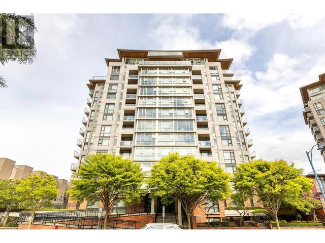 910 - 6888 Cooney Rd, Condo with 1 bedrooms, 1 bathrooms and 1 parking in Richmond BC | Image 1