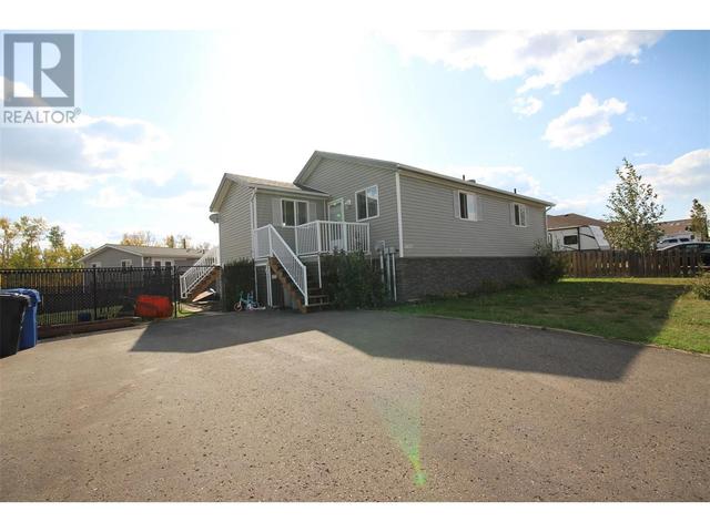 4809 46 Avenue, House other with 5 bedrooms, 3 bathrooms and null parking in Pouce Coupe BC | Image 1