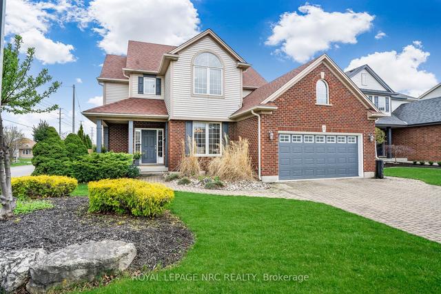 2 Briarwood Dr, House detached with 3 bedrooms, 3 bathrooms and 4 parking in St. Catharines ON | Image 1