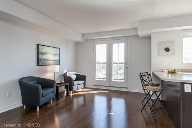 21 - 35 Hays Boulevard, House attached with 2 bedrooms, 1 bathrooms and 1 parking in Oakville ON | Image 11