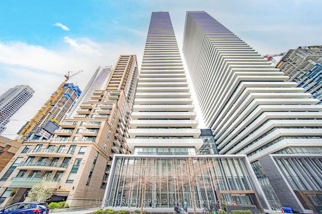 2908 - 42 Charles St E, Condo with 2 bedrooms, 1 bathrooms and 1 parking in Toronto ON | Image 1