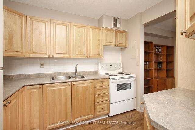 604 - 1100 Caven St, Condo with 2 bedrooms, 1 bathrooms and 1 parking in Mississauga ON | Image 16