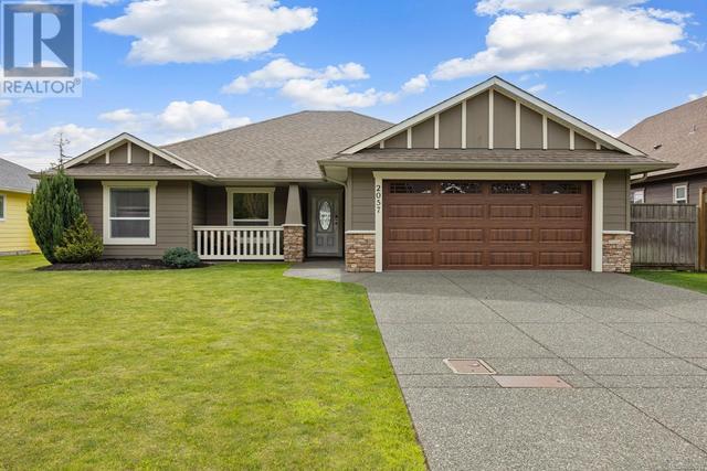 2057 Evans Pl, House detached with 3 bedrooms, 2 bathrooms and 4 parking in Courtenay BC | Image 1