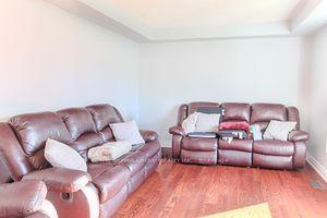 1042 Easterbrook Cres, House detached with 3 bedrooms, 3 bathrooms and 0 parking in Milton ON | Image 23