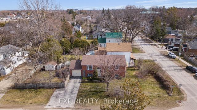 145 Spruce St, House detached with 3 bedrooms, 2 bathrooms and 4 parking in Collingwood ON | Image 23