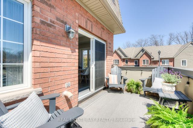 10 - 233 Duskywing Way, Townhouse with 4 bedrooms, 4 bathrooms and 2 parking in Oakville ON | Image 17