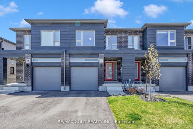 11 Roper Pl, House attached with 3 bedrooms, 3 bathrooms and 2 parking in Kitchener ON | Image 1