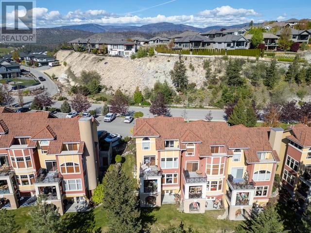 211 - 1795 Country Club Dr, House attached with 2 bedrooms, 2 bathrooms and null parking in Kelowna BC | Image 40
