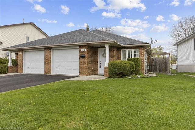1052 Springfield Dr, House semidetached with 2 bedrooms, 1 bathrooms and 3 parking in Kingston ON | Image 23