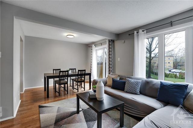 33 Forestlane Private, Townhouse with 3 bedrooms, 2 bathrooms and 2 parking in Ottawa ON | Image 8