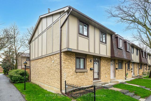 57 - 105 Hansen Rd N, Townhouse with 3 bedrooms, 2 bathrooms and 1 parking in Brampton ON | Image 1