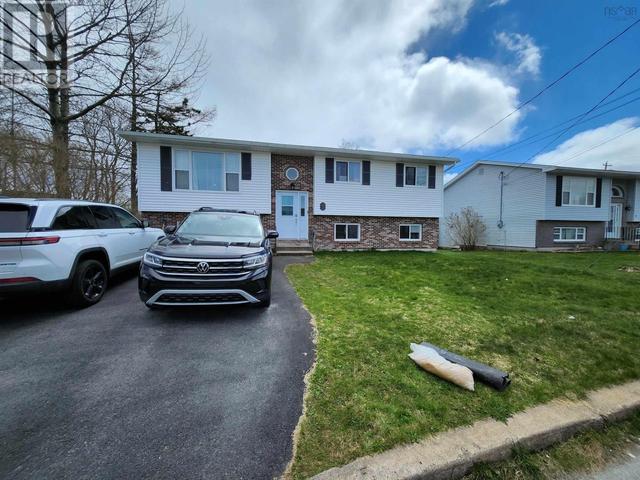 9 Kindling Cres, House detached with 5 bedrooms, 2 bathrooms and null parking in Halifax NS | Image 1