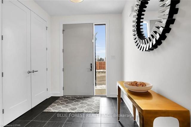 4 - 499 Sophia Cres, Townhouse with 3 bedrooms, 4 bathrooms and 2 parking in London ON | Image 32