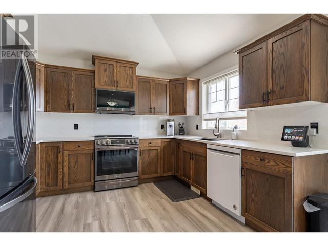 3620 Bellcourt Rd, House detached with 3 bedrooms, 3 bathrooms and 2 parking in West Kelowna BC | Image 6