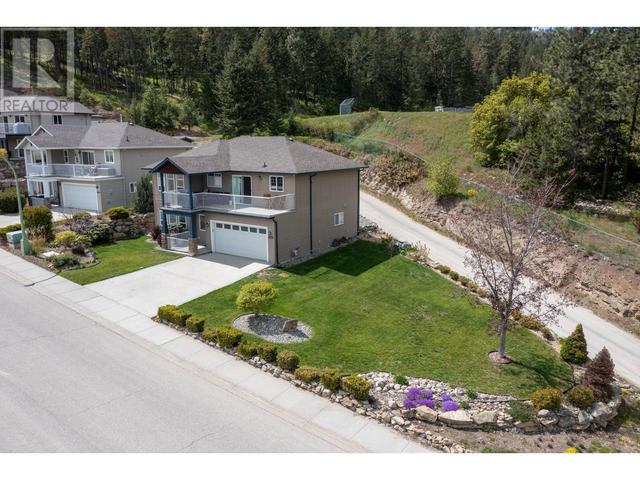 3620 Bellcourt Rd, House detached with 3 bedrooms, 3 bathrooms and 2 parking in West Kelowna BC | Image 2