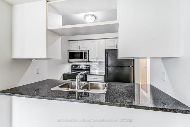 909 - 70 Town Centre Crt, Condo with 2 bedrooms, 2 bathrooms and 1 parking in Toronto ON | Image 34