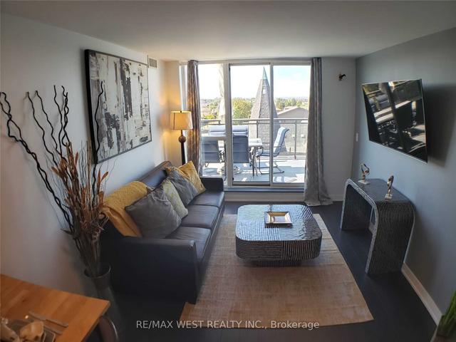 409 - 16 Mcadam Ave, Condo with 2 bedrooms, 2 bathrooms and 1 parking in Toronto ON | Image 6