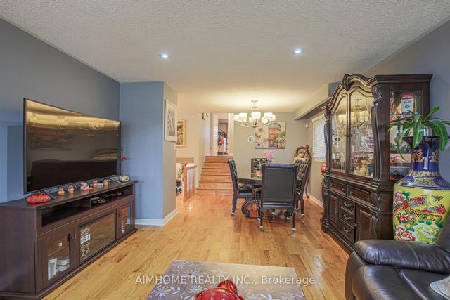 3370 Martins Pine Cres, House detached with 3 bedrooms, 2 bathrooms and 5 parking in Mississauga ON | Image 4