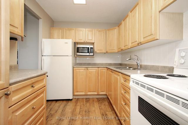 604 - 1100 Caven St, Condo with 2 bedrooms, 1 bathrooms and 1 parking in Mississauga ON | Image 17