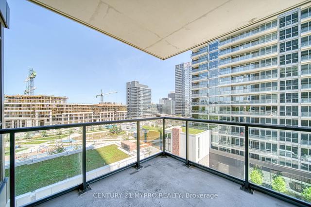 812 - 85 Mcmahon Dr, Condo with 2 bedrooms, 2 bathrooms and 1 parking in Toronto ON | Image 20