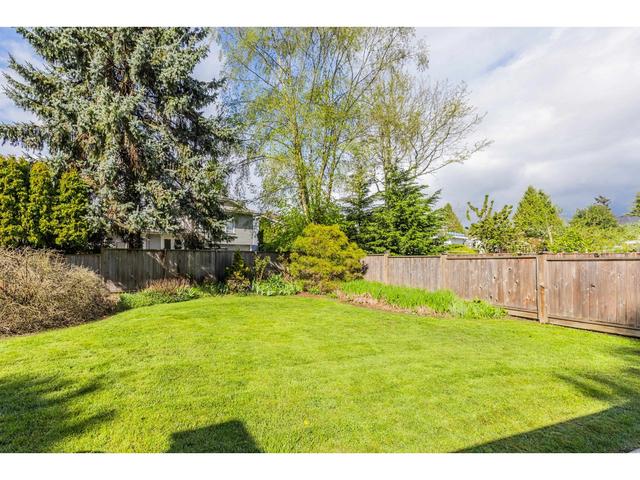 14205 18th Avenue, House detached with 3 bedrooms, 2 bathrooms and 2 parking in Surrey BC | Image 28