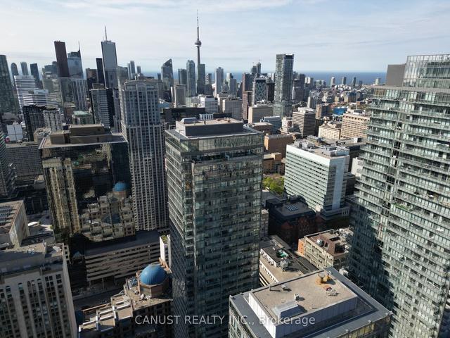 3305 - 38 Grenville St, Condo with 0 bedrooms, 1 bathrooms and 0 parking in Toronto ON | Image 6