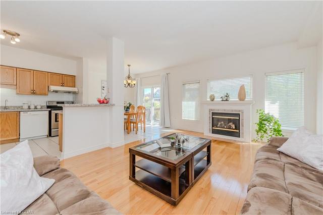 19 Spencer Cres, House attached with 3 bedrooms, 2 bathrooms and 6 parking in Guelph ON | Image 2