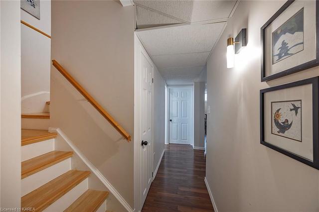 1256 Brackenwood Crescent, House semidetached with 3 bedrooms, 2 bathrooms and 3 parking in Kingston ON | Image 25