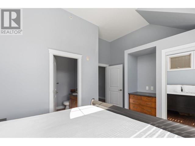 211 - 1795 Country Club Dr, House attached with 2 bedrooms, 2 bathrooms and null parking in Kelowna BC | Image 29