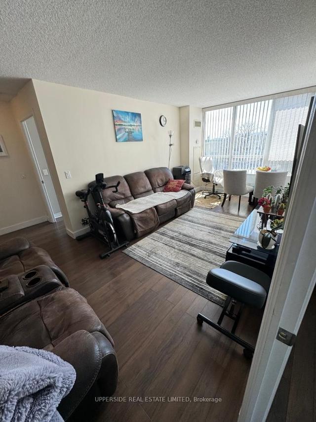 414 - 50 Disera Dr, Condo with 2 bedrooms, 2 bathrooms and 1 parking in Vaughan ON | Image 5