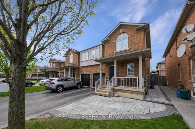 30 Comoq Ave, House semidetached with 3 bedrooms, 3 bathrooms and 4 parking in Vaughan ON | Image 12