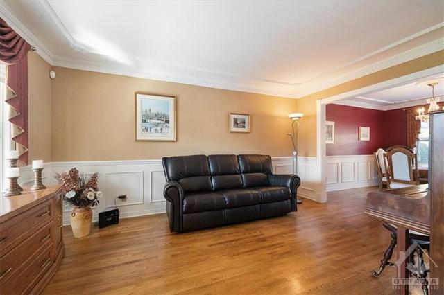 625 Northampton Drive, House detached with 3 bedrooms, 4 bathrooms and 6 parking in Ottawa ON | Image 5