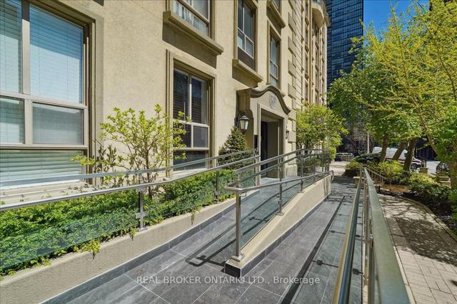 304 - 80 Charles St E, Condo with 2 bedrooms, 2 bathrooms and 0 parking in Toronto ON | Image 15