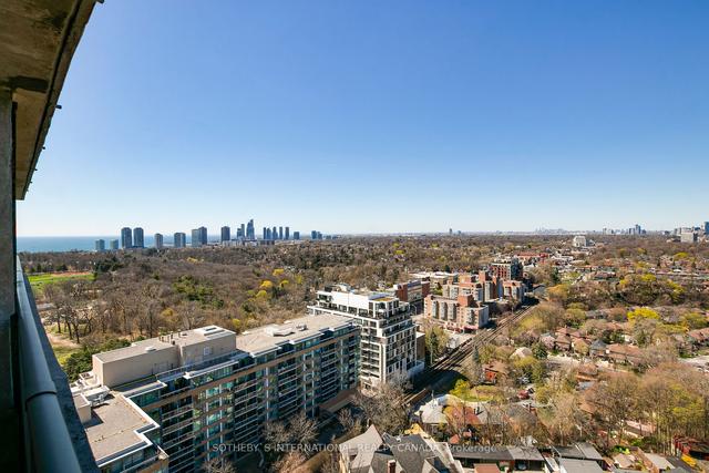 2204 - 50 Quebec Ave, Condo with 2 bedrooms, 2 bathrooms and 1 parking in Toronto ON | Image 24