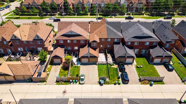 3533 Eglinton Ave W, House attached with 3 bedrooms, 4 bathrooms and 3 parking in Mississauga ON | Image 32