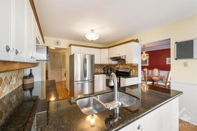 625 Northampton Drive, House detached with 3 bedrooms, 4 bathrooms and 6 parking in Ottawa ON | Image 12