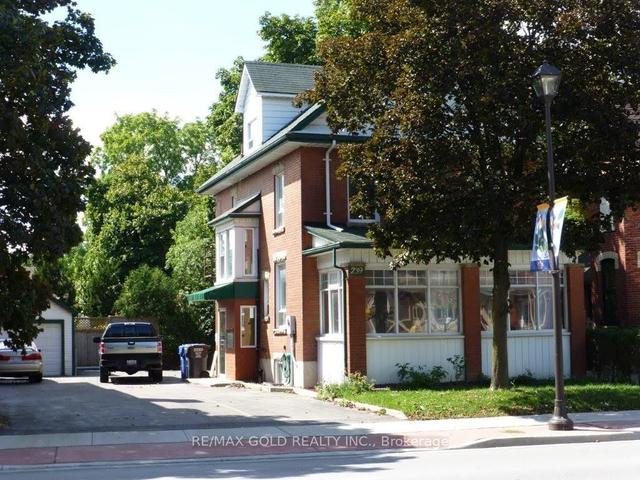 239 Main St N, House detached with 5 bedrooms, 5 bathrooms and 6 parking in Brampton ON | Image 1