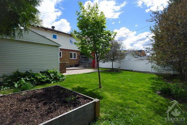 1952 Othello Ave, House detached with 3 bedrooms, 1 bathrooms and 4 parking in Ottawa ON | Image 26