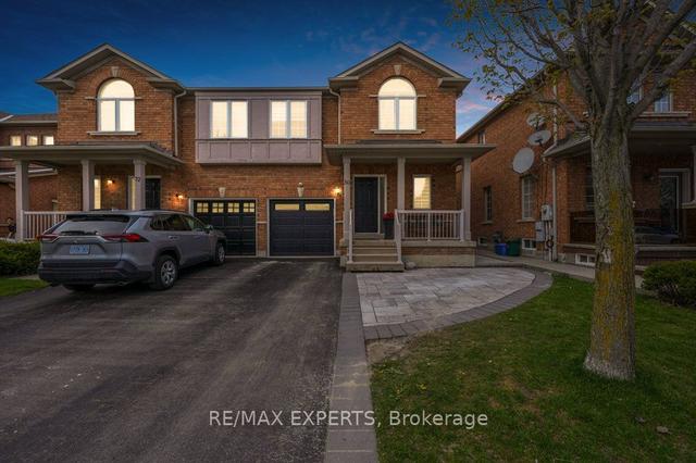 30 Comoq Ave, House semidetached with 3 bedrooms, 3 bathrooms and 4 parking in Vaughan ON | Image 1