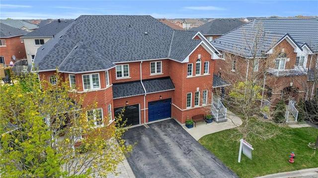314 Fasken Crt, House semidetached with 4 bedrooms, 2 bathrooms and 3 parking in Milton ON | Image 1