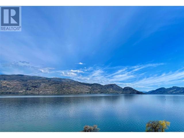 5983 Princess St, House attached with 3 bedrooms, 2 bathrooms and 4 parking in Peachland BC | Image 3
